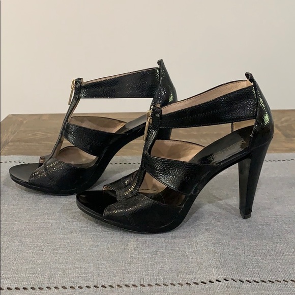 Michael Kors zipper heels - Picture 2 of 5
